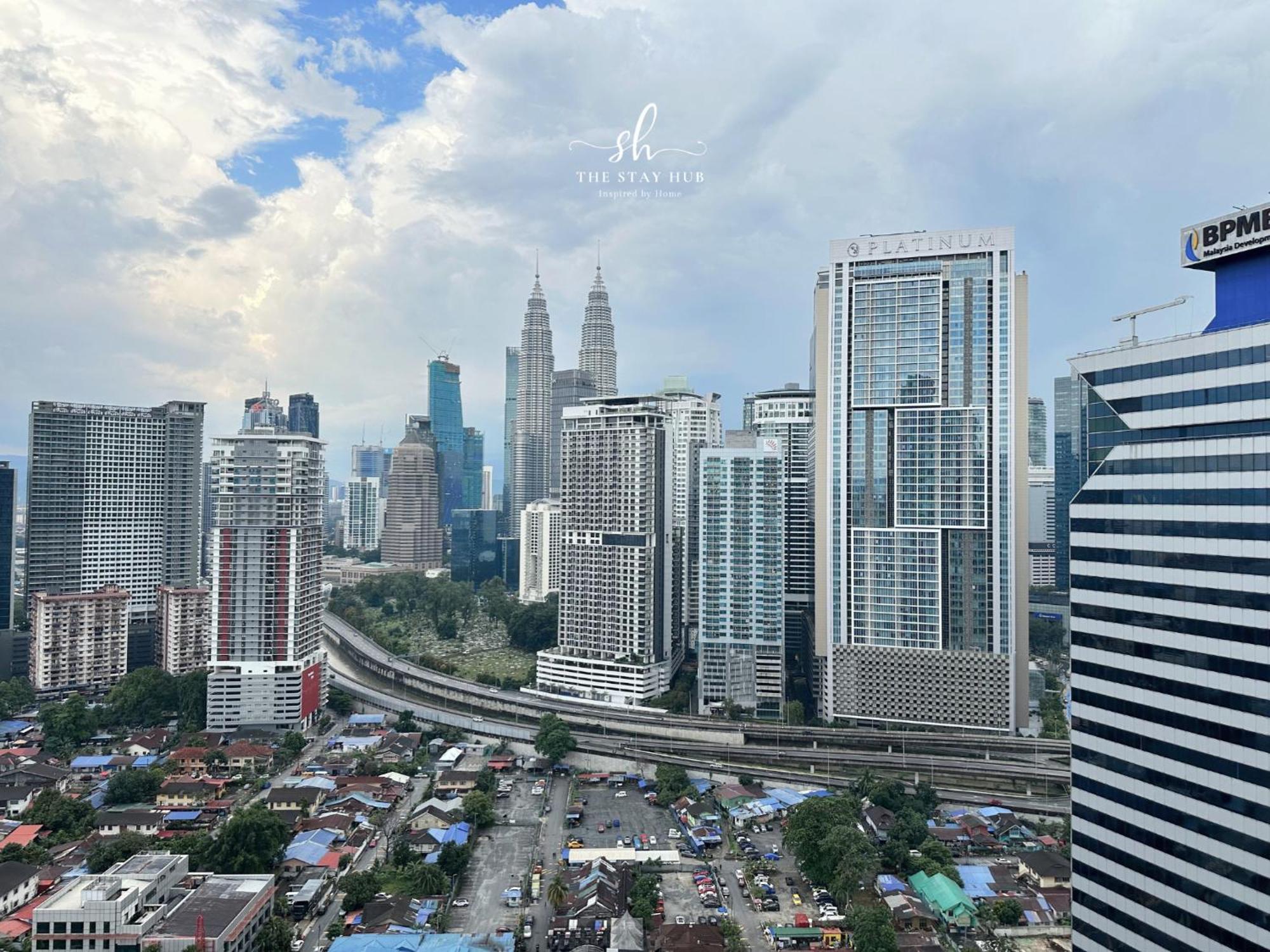 Ferienwohnung The Luxe Klcc View Sky Pool Kuala Lumpur Exterior foto